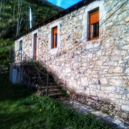 בית נופש Casa La Farrapona De Babia *